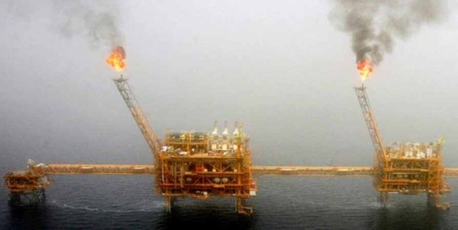 درگیری‌های اقتصادی در جهان به نفع ایران/ قیمت نفت کاهش نمی‌یابد