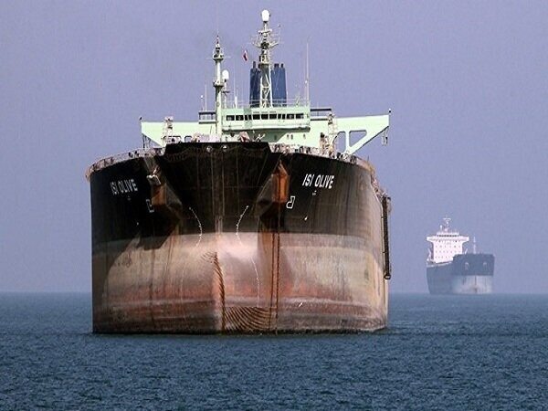    عل‌رغم تحریم‌های آمریکا؛ یک نفتکش ایرانی بار خود را در بندر چین تخلیه کرد