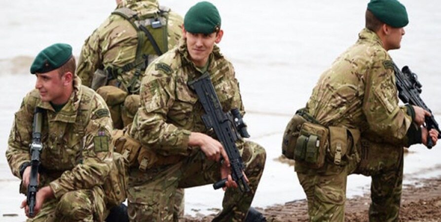 دیلی اکسپرس: انگلیس تعدادی نیروی نظامی به خلیج فارس اعزام کرده است