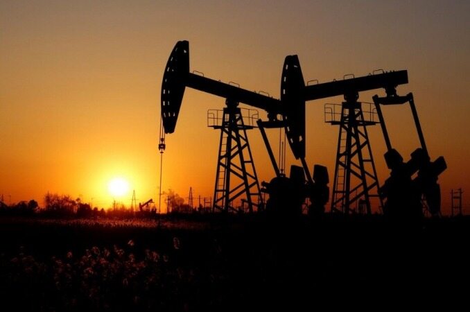 ثبت بزرگترین سقوط هفتگی امسال در بازار نفت