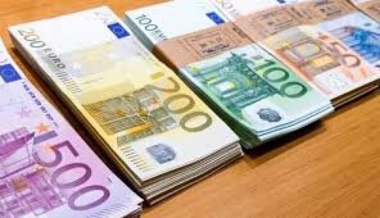 چه تعداد اسکناس یورو در جهان وجود دارد؟