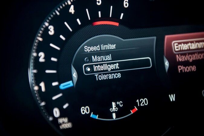 هر آنچه باید درباره سیستم دستیار هوشمند سرعت خودرو بدانید - زومیت