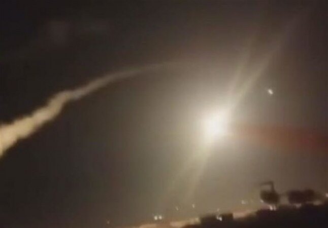 مقابله پدافند هوایی سوریه با حمله موشکی به فرودگاه T-۴