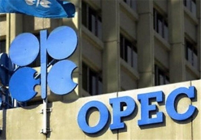 روسیه و اوپک در مورد توافق کاهش تولید نفت اختلاف نظر دارند؟