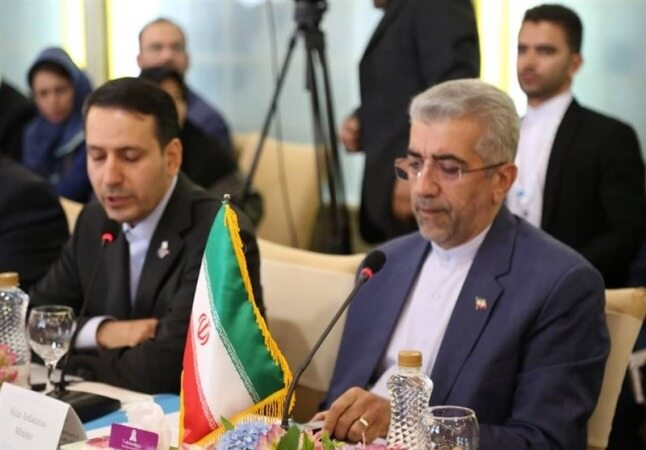 توافقات مهم ایران و روسیه‌ در اصفهان / اجرای واحدهای ۲ و ۳ نیروگاه اتمی بوشهر و ساخت ۴ نیروگاه حرارتی