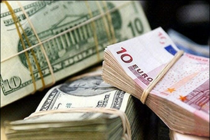 ریزش قیمت دلار در پایان هفته / یورو ۴۵۰ تومان ارزان شد