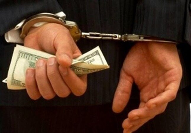 دستگیری ۴ اخلالگر نظام ارزی و اقتصادی در کرمانشاه /کشف ۷۴ هزار دینار ‌و ۱۱ هزار ‌لار ارز غیرمجاز از متهمان 