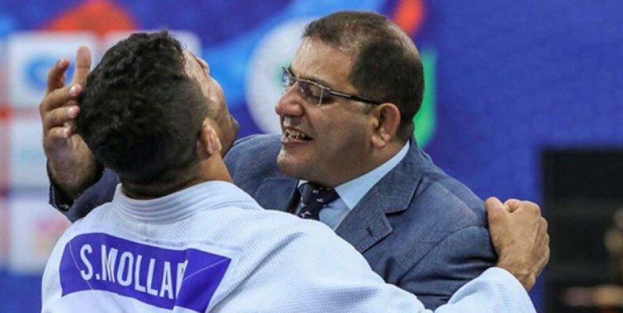 آقای پرحاشیه، راهی فرانکفورت شد/ منصوری راه ملایی را در پیش گرفت