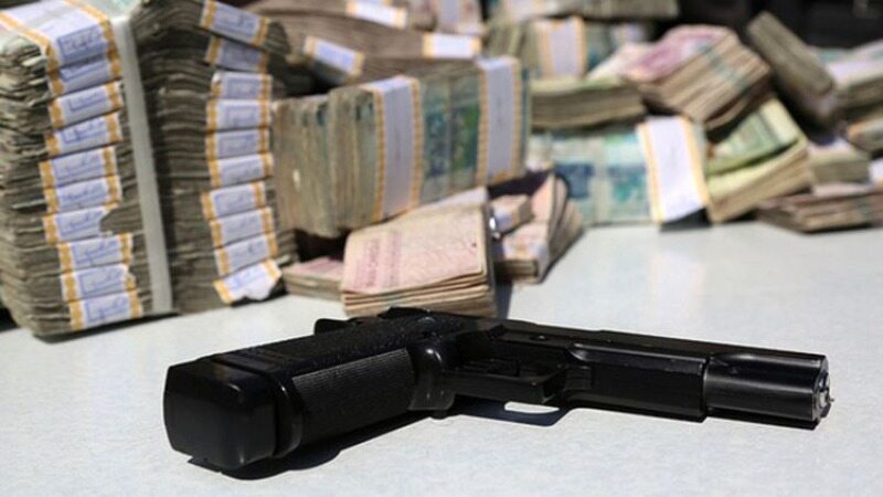 حمله سارقان مسلح به بانک صادرات ساوه