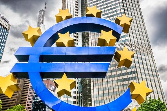 بانک مرکزی اروپا نرخ بهره را به پایین‌ترین سطح تاریخی رساند