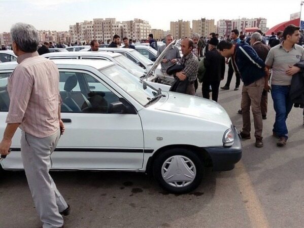 قیمت روز خودرو یکشنبه ۱۲ آبان؛ پراید دوباره ۵۰ میلیونی شد!
