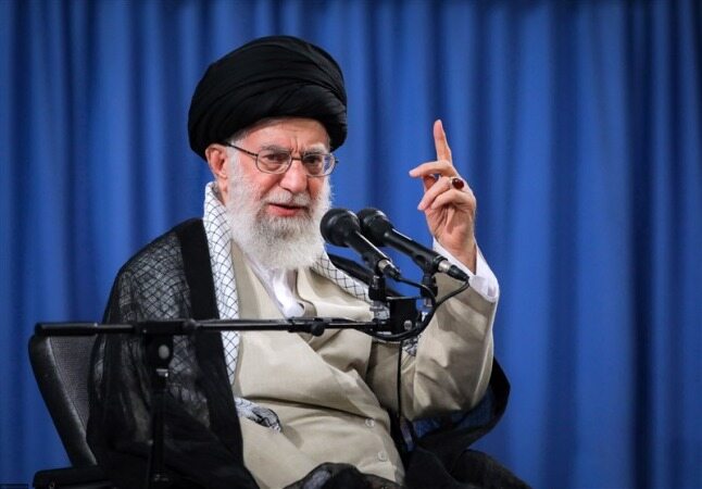 ۱۰ نکته کلیدی سخنان امام خامنه‌ای؛ از پیامدهای مذاکره مجدد با آمریکا تا خطر تحدید نسل