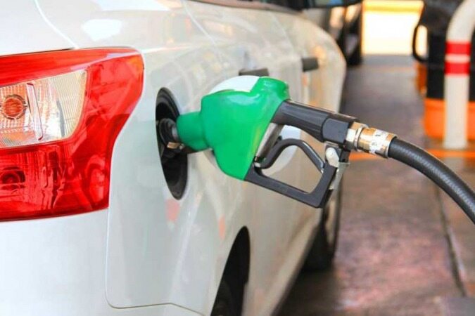 پیش‌بینی درآمد سالانه ۴۰هزار میلیارد تومانی با افزایش قیمت بنزین/ واریز ۵۵هزار تومان احتمالاً به حساب یارانه نقدی