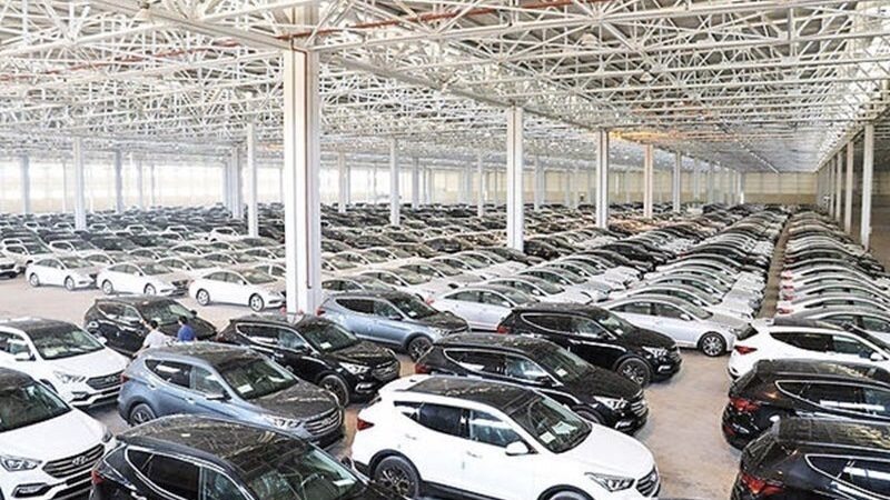 دستور ترخیص ۱۰۰۰ دستگاه خودرو وارداتی درگمرک