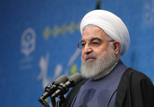 روحانی: مصرف بنزین ۲۰ میلیون لیتر کاهش یافته است 