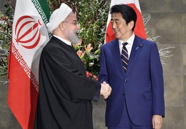کیودو از گفت‌وگوی روحانی و آبه درباره برجام خبر داد 