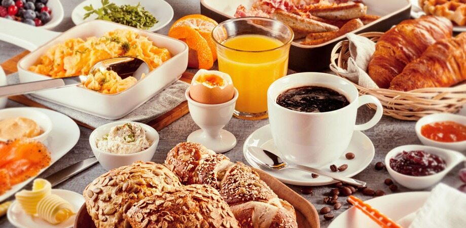 هوشتان را با نوشیدن قهوه بالا ببرید/هشدار؛ صبحانه نخورید چاق می‌شوید