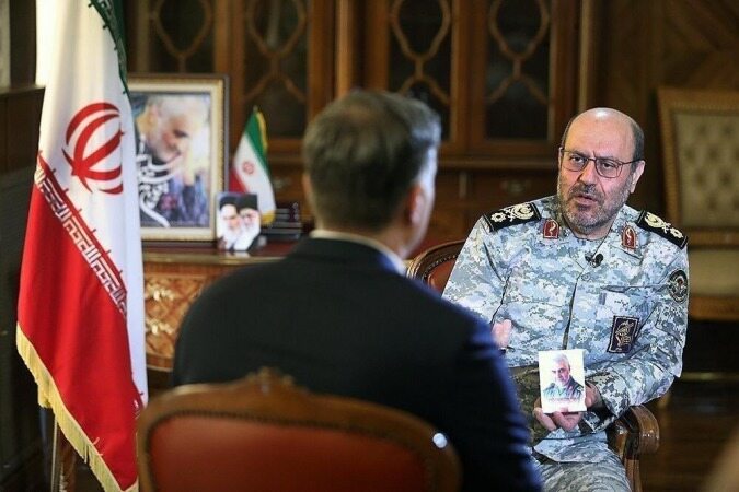 سردار دهقان: پاسخ ما به‌طور قطع یک اقدام نظامی علیه مراکز نظامی آمریکا خواهد بود