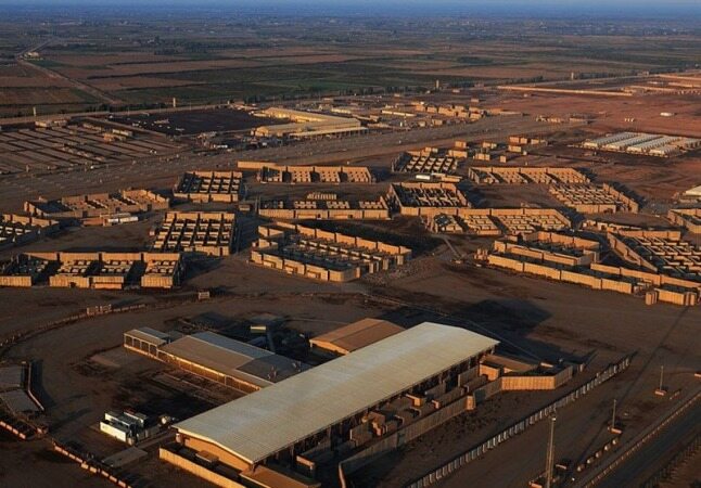 پایگاه تروریست‌های آمریکایی در عراق مورد حمله موشکی قرار گرفت 