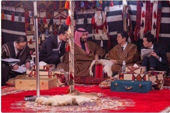 سورپرایز ولیعهد عربستان برای نخست وزیر ژاپن + تصاویر / آبه شینزو در دیدار با مقامات سعودی چه درخواستی کرد؟