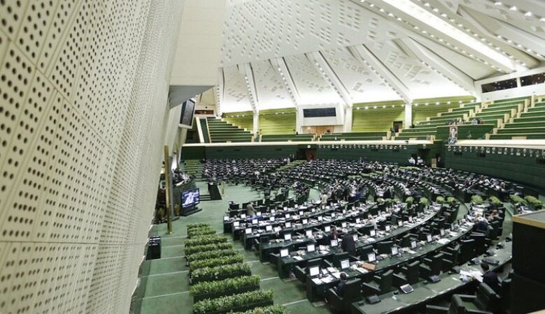 صلاحیت ۹۰ نماینده مجلس به دلیل مسائل مالی رد شد