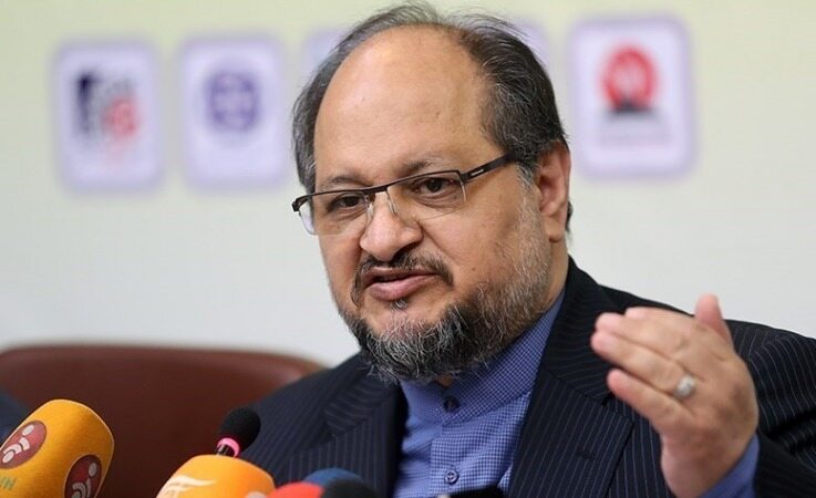 شریعتمداری خبر داد: تولید داروهای مؤثر در کنترل بیماری کرونا