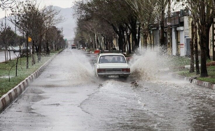 آخرین وضعیت راه‌ها/ جزییات بارش در مناطق مختلف کشور/ترافیک سنگین در آزادراه تهران-قم