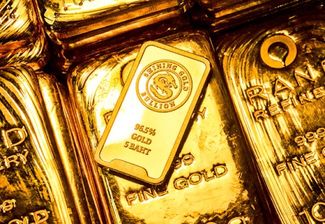 الاکلنگ انس جهانی طلا در مرز ۱۶۰۰ دلار 