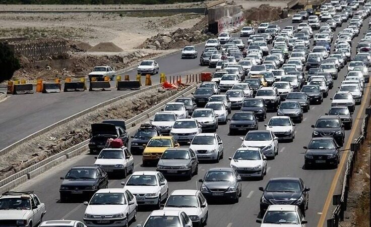 ترافیک سنگین در آزادراه‌های تهران - قزوین و تهران - قم/ بارش‌های تازه در غرب، مرکز و جنوب کشور از 8 فروردین/ هشدار بارش تگرگ/سیل و کرونا کدام جاده‌ها را مسدود کرد؟