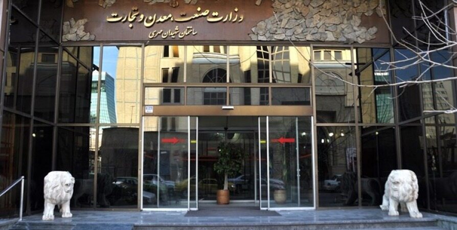 ماجرای اعتراض وزارت بهداشت به بازگشایی واحدهای تولیدی/ وزارت صنعت: به وزیر بهداشت اطلاعات غلط داده شده + سند