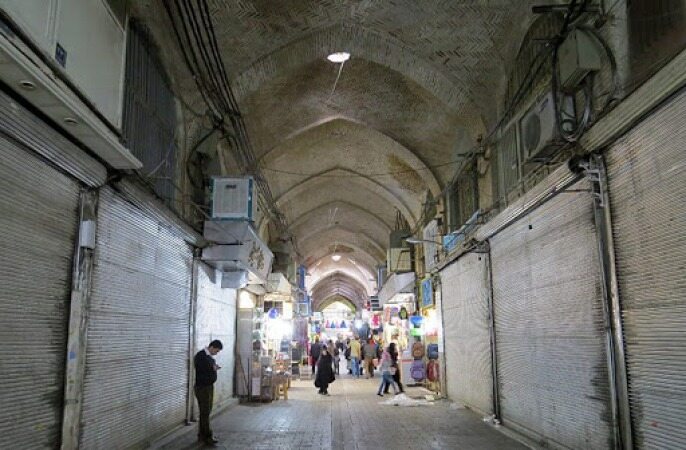 سراها و پاساژهای مسقف بازار تهران و مگامال‌ها اجازه فعالیت ندارند