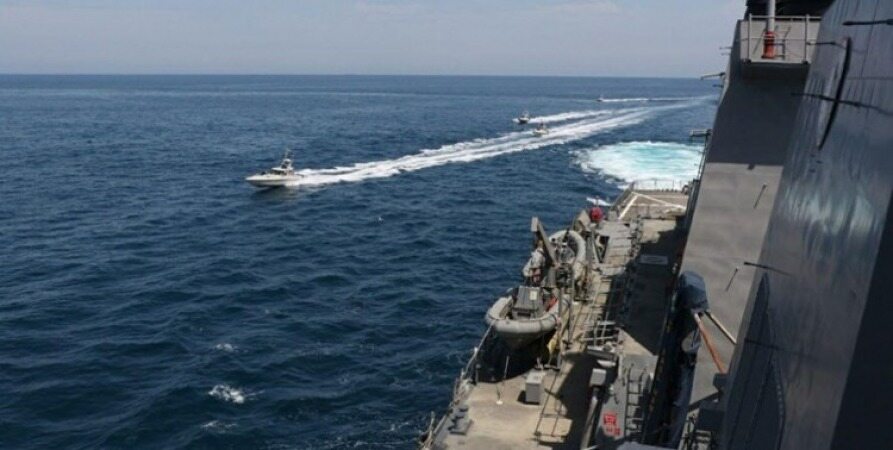 جزئیات رویارویی نیروی دریایی سپاه با آمریکا در خلیج فارس