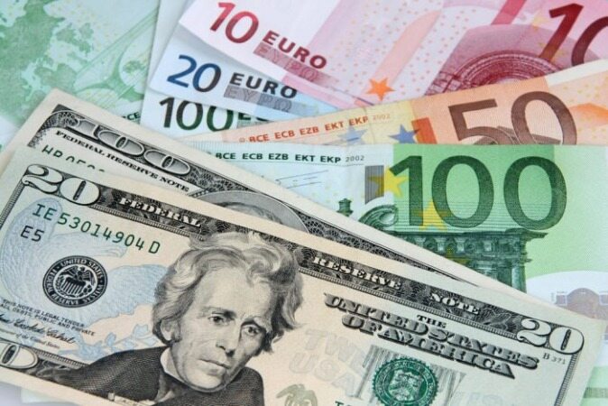 نرخ ارز در صرافی ملی گران شد/قیمت دلار نیمایی به کانال ۱۶ هزار تومان رسید /نرخ رسمی یورو و پوند افزایش یافت