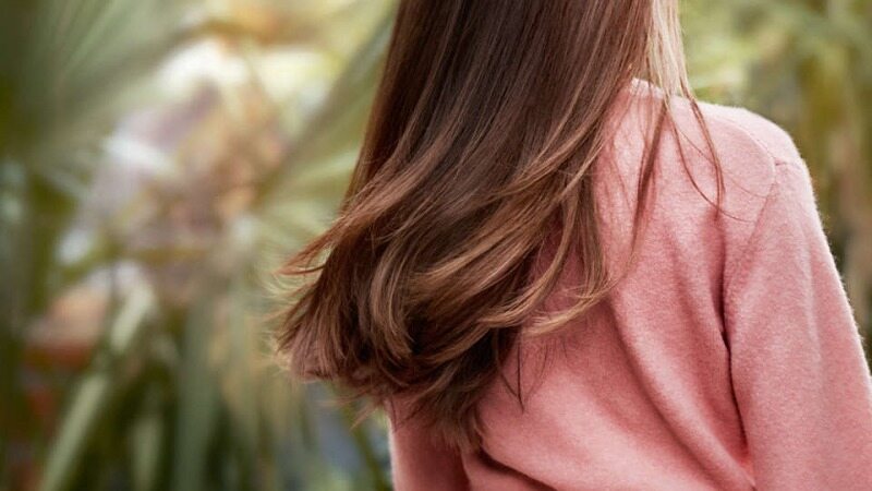 بسیاری از افراد موهای سالم و قوی می خواهند به خصوص هنگامی که موهایتان بلند است یا پا به سن گذاشته اید این موضوع مهم تر نیز می شود. جالب اینجاست که بدانید مو های شما هر ماه حدودا 1.25 سانتی متر و در نتیجه در هر سال 15 سانتی متر رشد می کند.