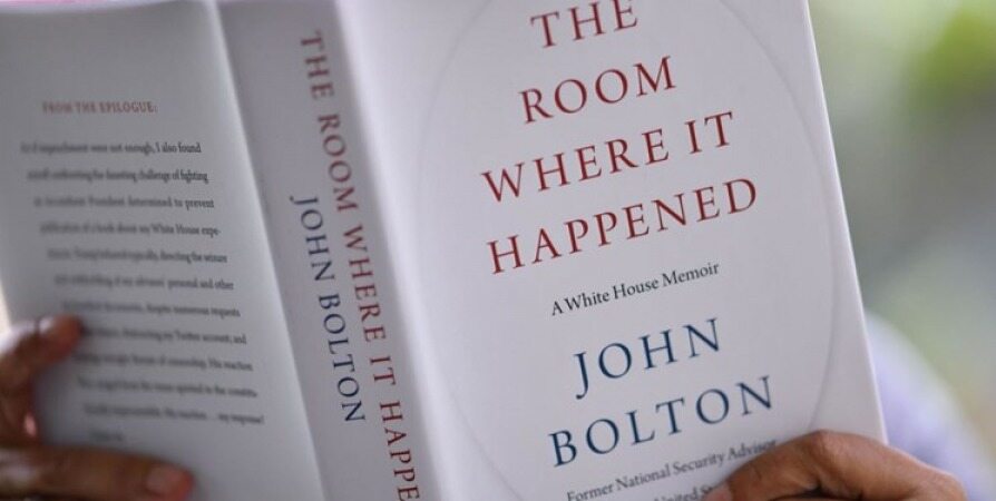 «کتاب بولتون» در فهرست پرفروش‌ترین کتابهای آمازون قرار گرفت