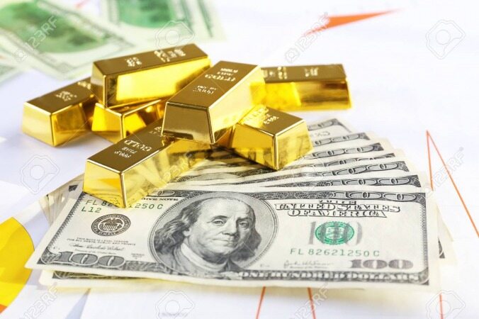 کاهش ارزش دلار و گران شدن طلا