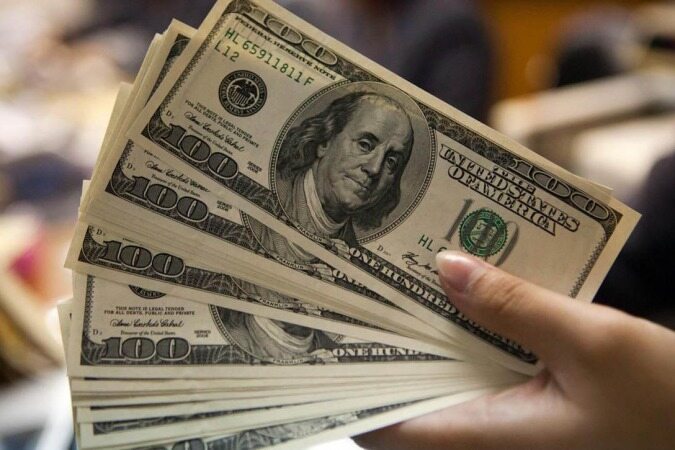 دلار در آستانه ورود به کانال 22000 تومان/جزییات نرخ رسمی ارز بانکی