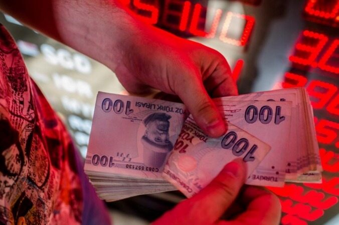 عواقب شدیدی در انتظار بازار ارز ترکیه /علت ریزش مجدد لیر چیست؟