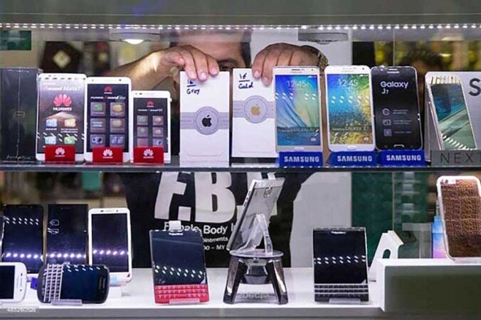 قیمت گوشی کاهش یافت