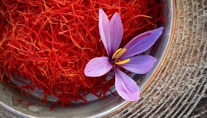 راهکاری فوق العاده که زعفران در غذا رنگ بهتری پیدا کند