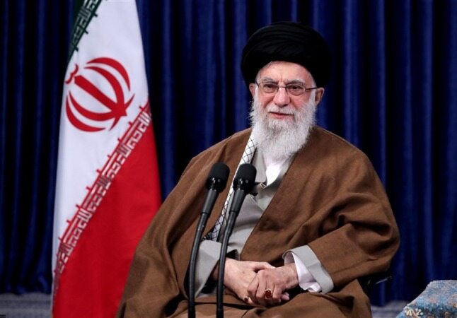 امام خامنه‌ای: امنیت کشور مرهون آمادگی پدافند هوایی است