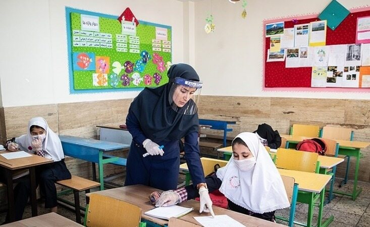 دانش‌آموزان شنبه صبح باید به مدرسه بروند یا نروند؟