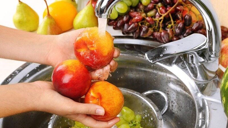 بهترین روش و مواد ضدعفونی کننده کرونا برای میوه و سبزیجات چیست؟
