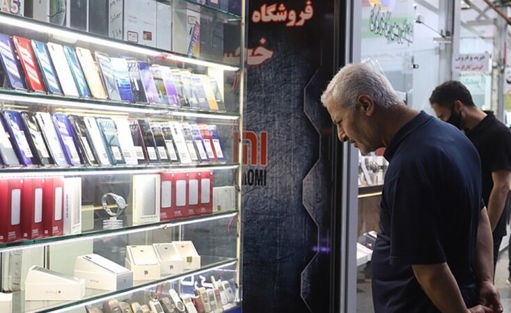 رانت قانونی برای تسهیل قاچاق موبایل/ لزوم ثبت حضوری گوشی‌های همراه مسافر