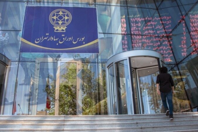 جزییات افت 5 هزار واحدی شاخص بورس 