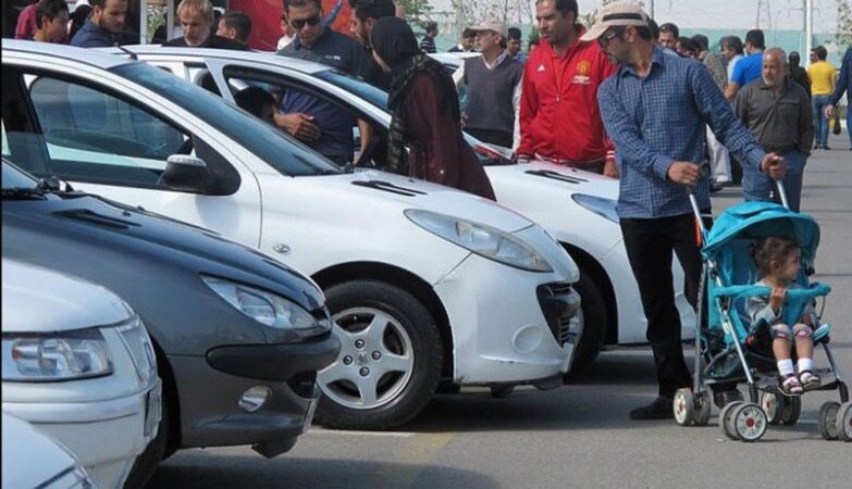 ثبت قیمت ۱۳۰ میلیون تومانی برای پراید در سایه سکوت نهادهای نظارتی