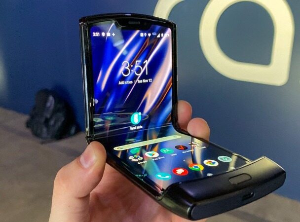 کلاسیک اما قوی و هوشمند با گوشی تاشو razo 5G !