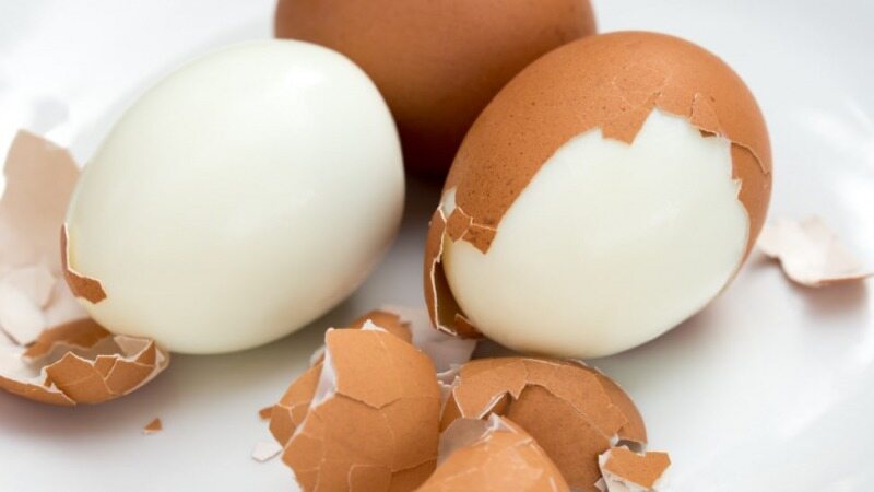 پوست گرفتن تخم مرغ در 3 ثانیه!