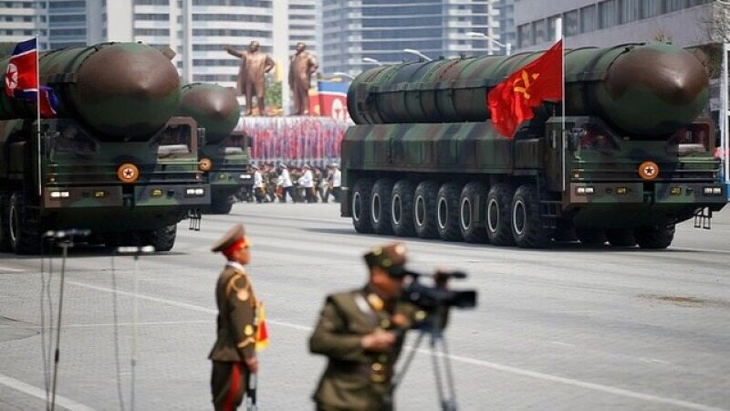 کره شمالی از جدیدترین موشک‌های بالستیک قاره‌پیما رونمایی کرد