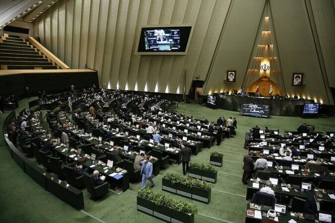 ورود مجلس به موضوع خودکشی دانش‌آموز بوشهری